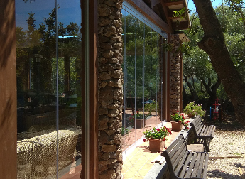 Vetrata panoramica Hotel con piscina